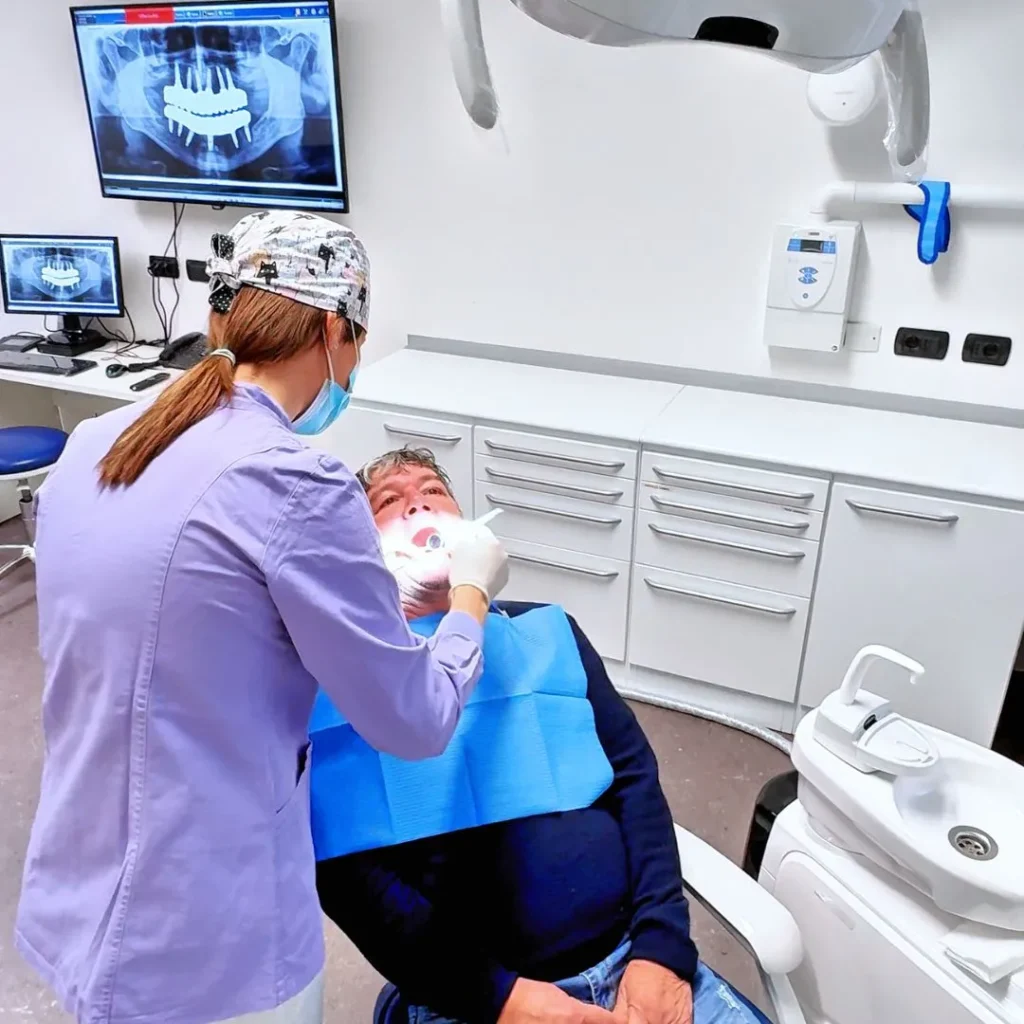Protesi 1 dentiera a Verona